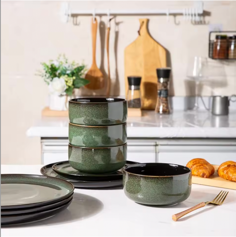 Aria Green – 18-teiliges Geschirrset aus Steinzeug